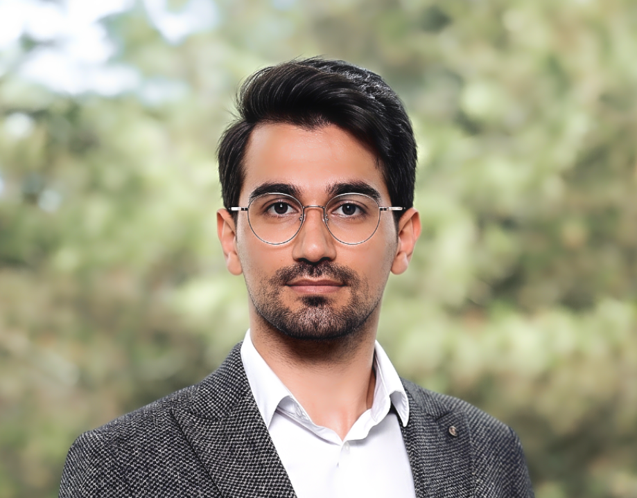 Ali Lesani